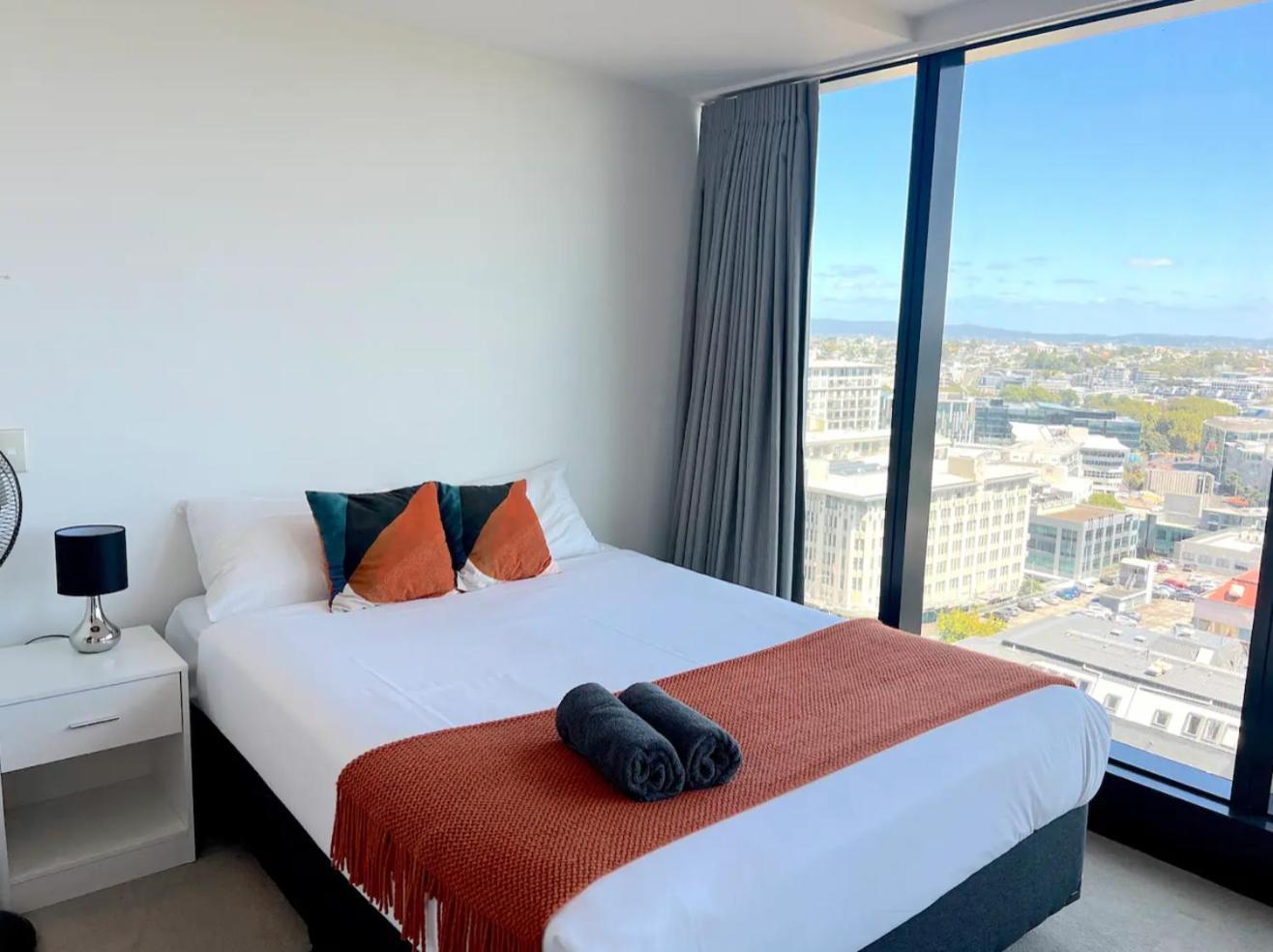 Magnificent Skytower, Sea, Habour View In Cbd Apartment Auckland Bagian luar foto