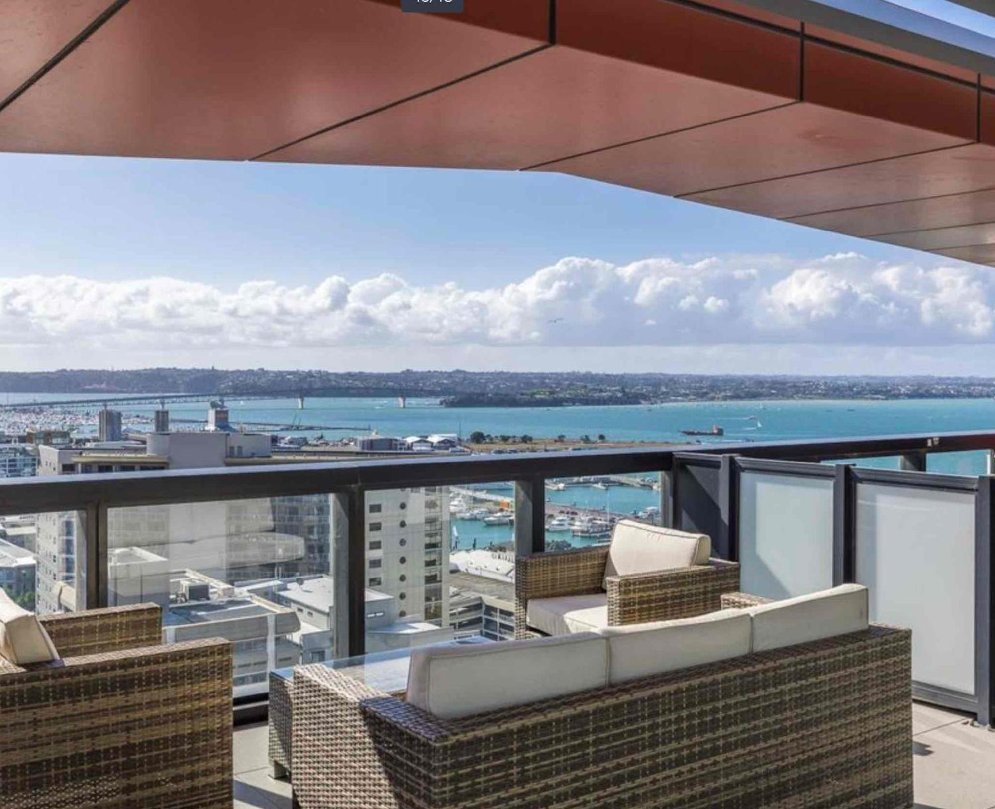 Magnificent Skytower, Sea, Habour View In Cbd Apartment Auckland Bagian luar foto