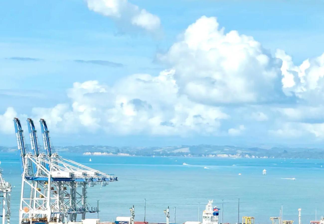 Magnificent Skytower, Sea, Habour View In Cbd Apartment Auckland Bagian luar foto