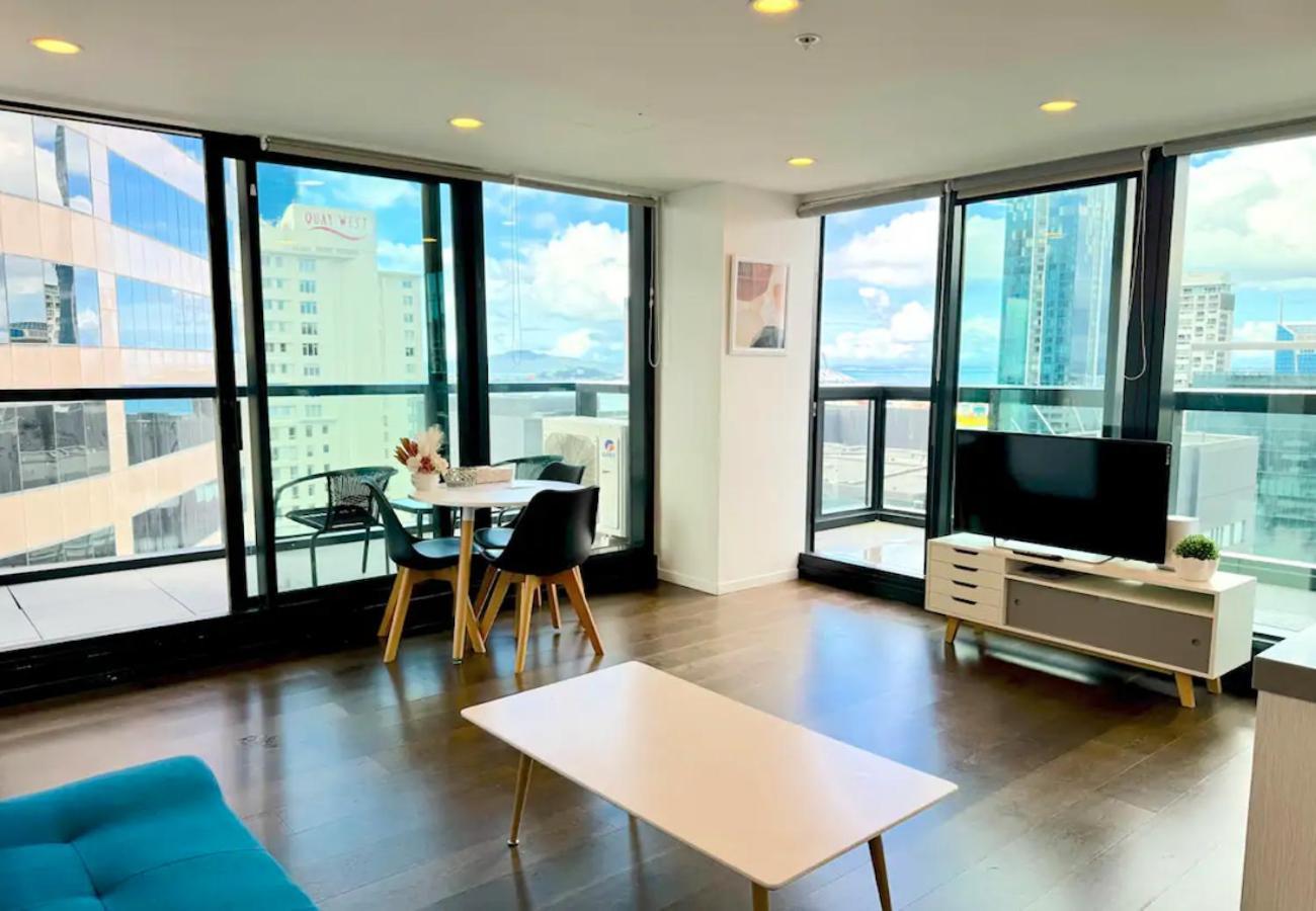 Magnificent Skytower, Sea, Habour View In Cbd Apartment Auckland Bagian luar foto