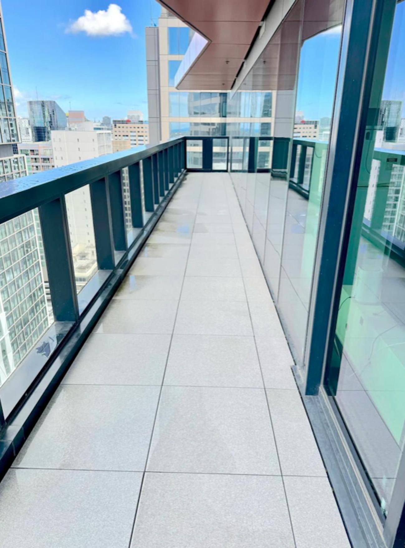 Magnificent Skytower, Sea, Habour View In Cbd Apartment Auckland Bagian luar foto