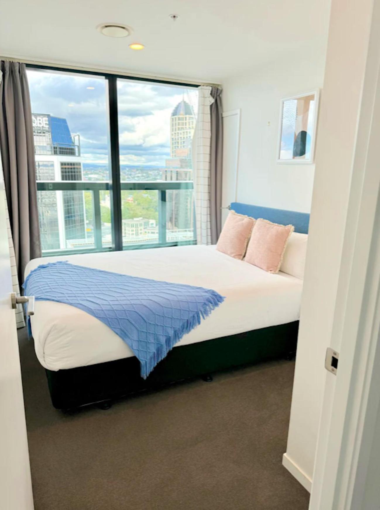 Magnificent Skytower, Sea, Habour View In Cbd Apartment Auckland Bagian luar foto