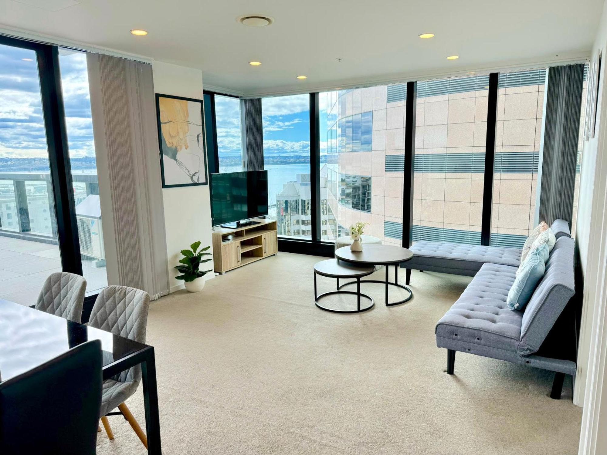 Magnificent Skytower, Sea, Habour View In Cbd Apartment Auckland Bagian luar foto