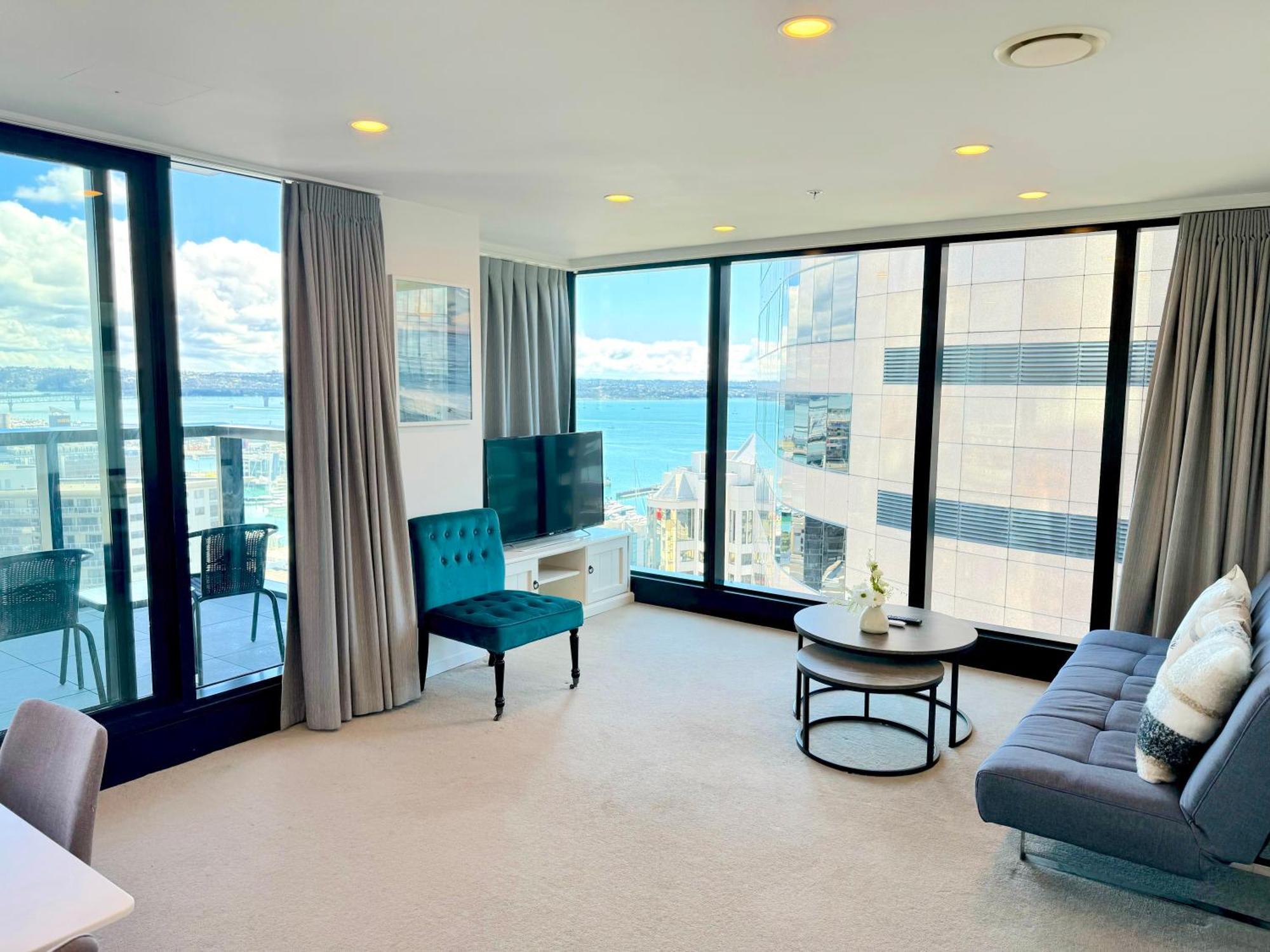 Magnificent Skytower, Sea, Habour View In Cbd Apartment Auckland Bagian luar foto