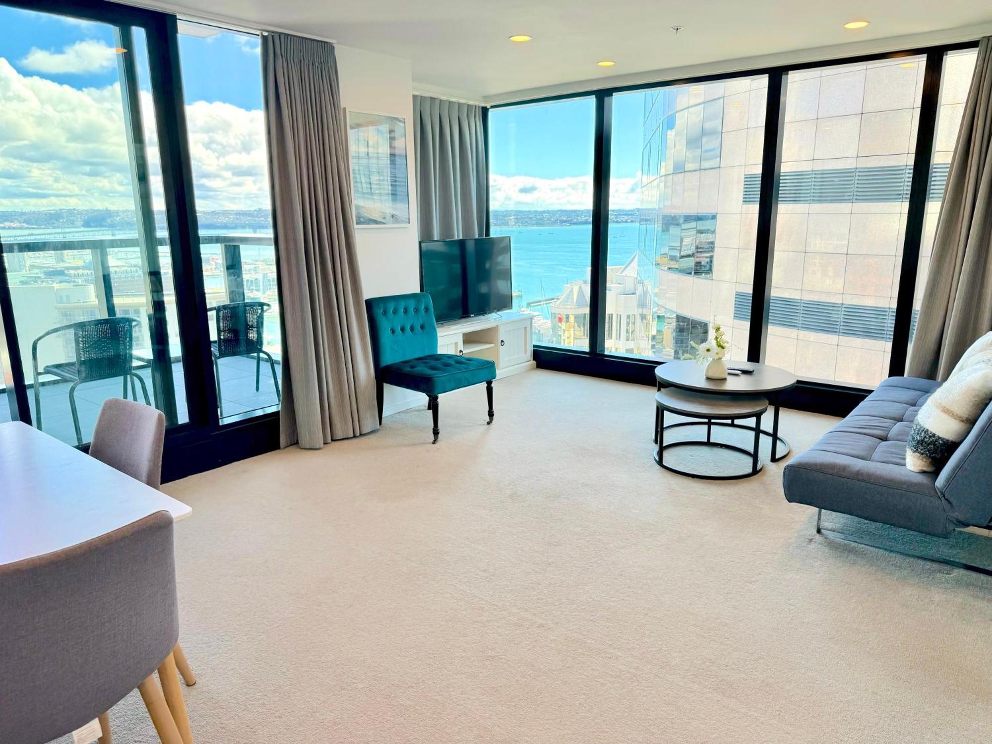 Magnificent Skytower, Sea, Habour View In Cbd Apartment Auckland Bagian luar foto