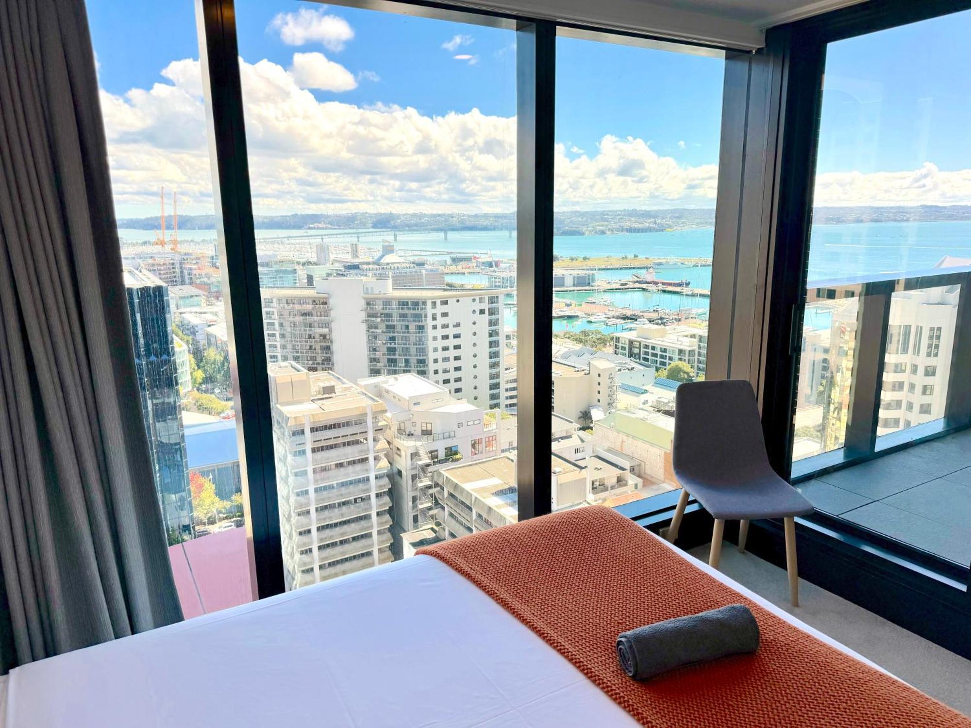 Magnificent Skytower, Sea, Habour View In Cbd Apartment Auckland Bagian luar foto