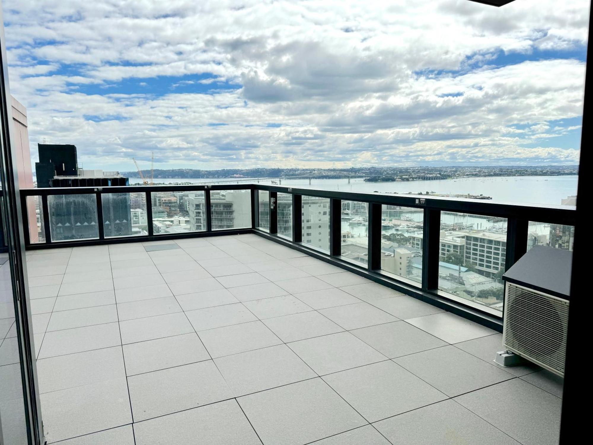 Magnificent Skytower, Sea, Habour View In Cbd Apartment Auckland Bagian luar foto