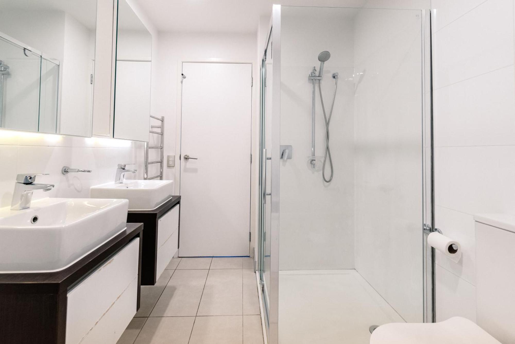 Magnificent Skytower, Sea, Habour View In Cbd Apartment Auckland Bagian luar foto