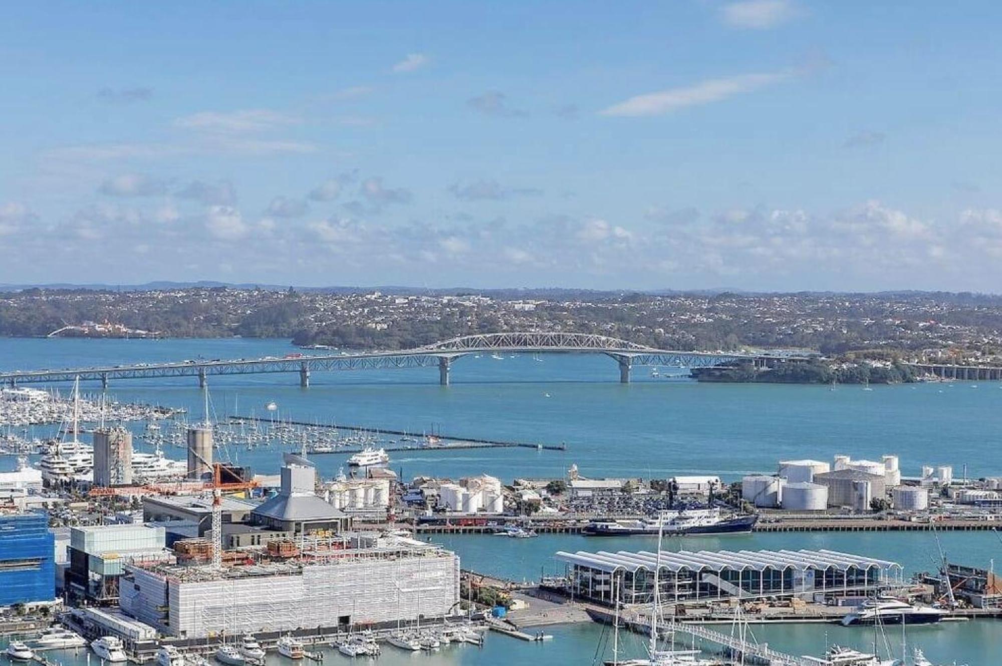 Magnificent Skytower, Sea, Habour View In Cbd Apartment Auckland Bagian luar foto